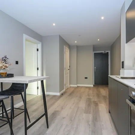 Superior 1 Bed Apartment By Leeds Train Staiton Exterior photo