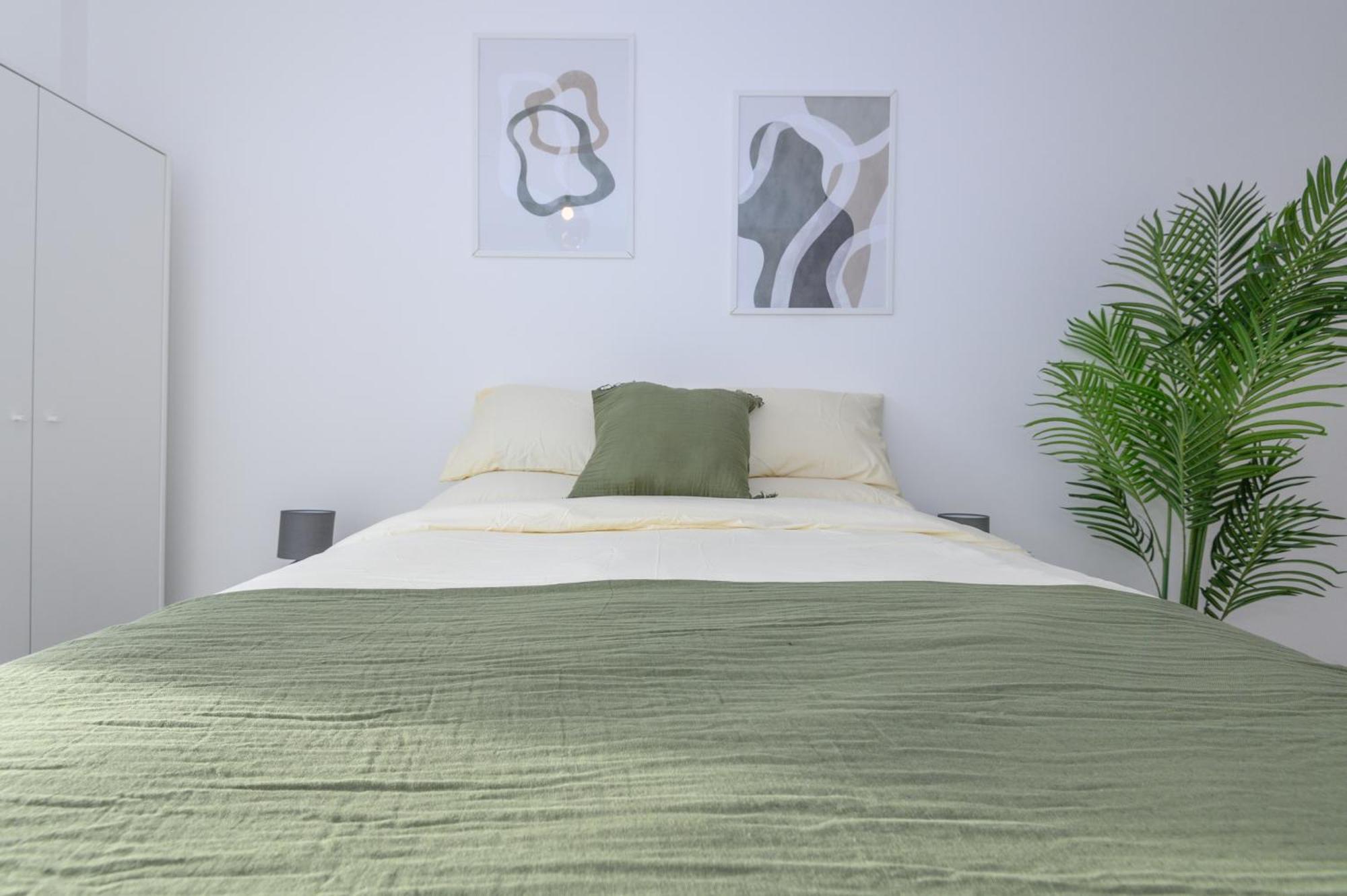 Superior 1 Bed By Leeds Train Staiton *