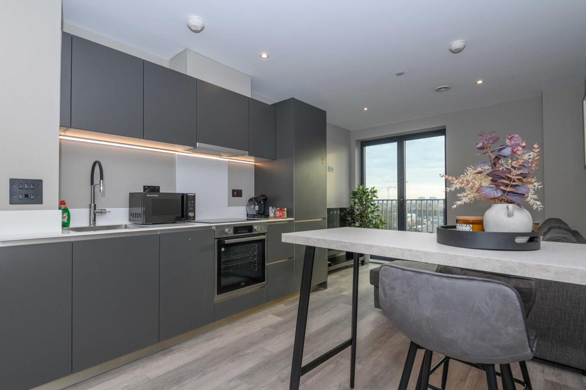 Superior 1 Bed By Leeds Train Staiton Apartment