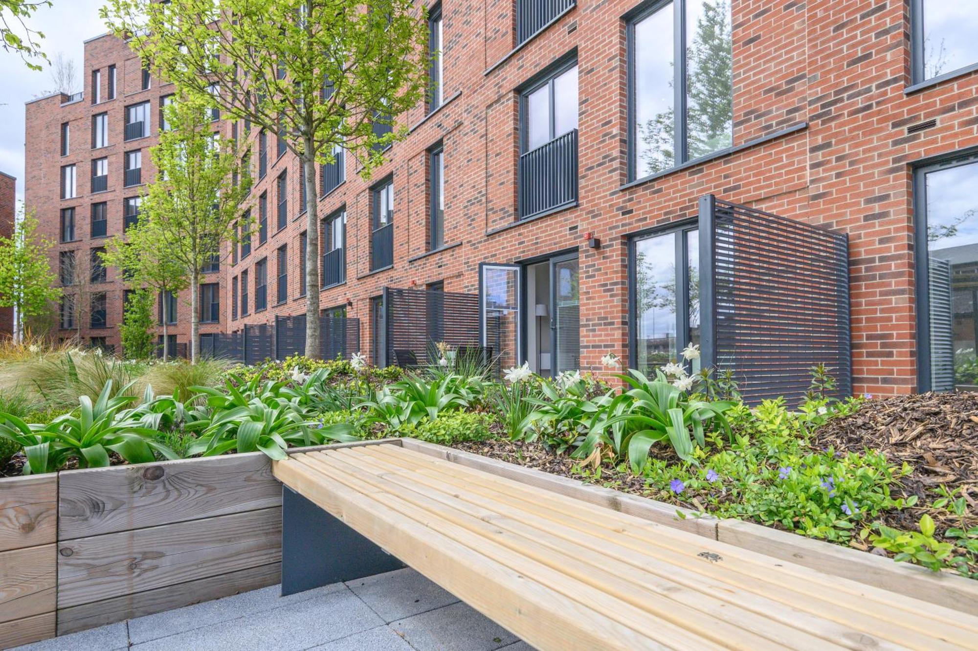 Superior 1 Bed By Leeds Train Staiton